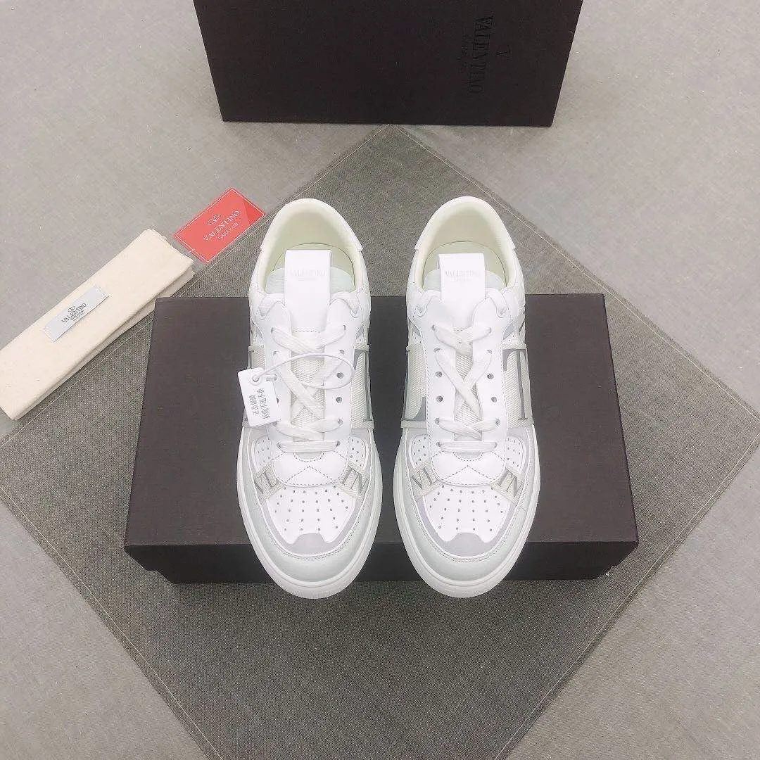 P440▫️V L7N spring and summer 🆕calf leather strap sneakers, no man should be able to refuse this style, classic color, so handsome! Purchase a high-precision replica of the original version to instantly sell off the market currency! 6 VLTN logo rubber effect straps - Valentino Garavani Logo printed on the back and tongue, all materials are customized to ensure quality! Size: 38/45 No. 018
